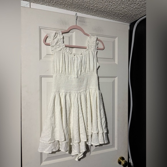 NWT urban outfitters white romper - Picture 3 of 5